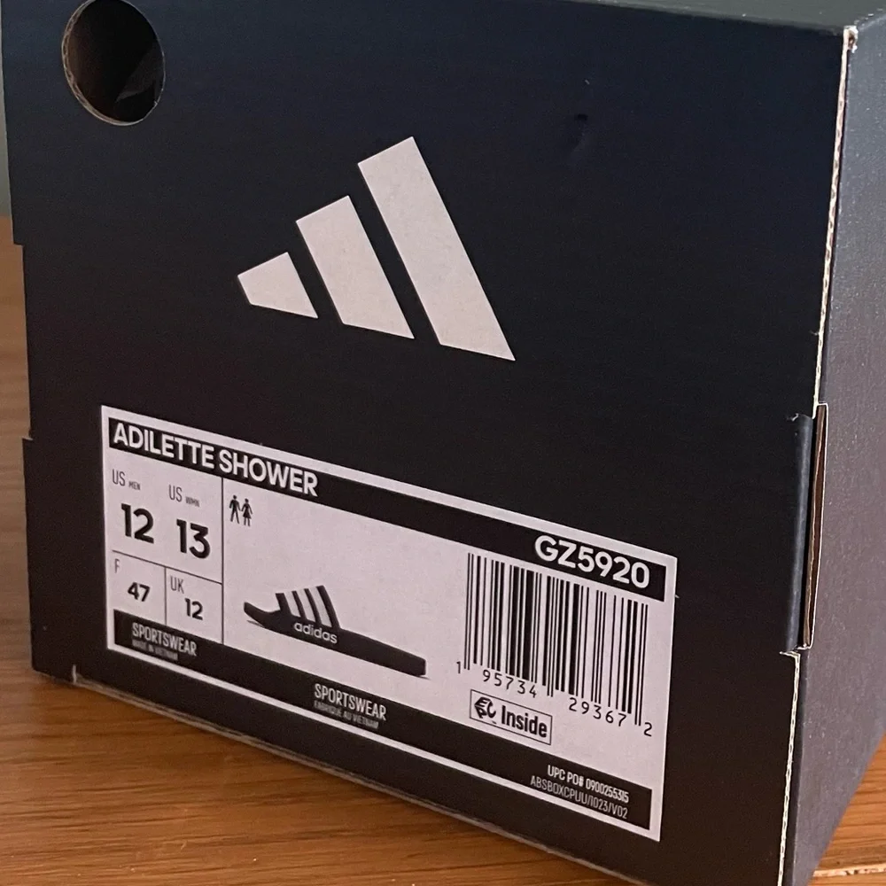 adidas Adilette Men’s Striped Slides Size 12 Three Stripes Casual Resortwear NEW